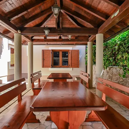 Apartament Modern Lara Malinska