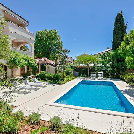 Διαμέρισμα Modern Lara *