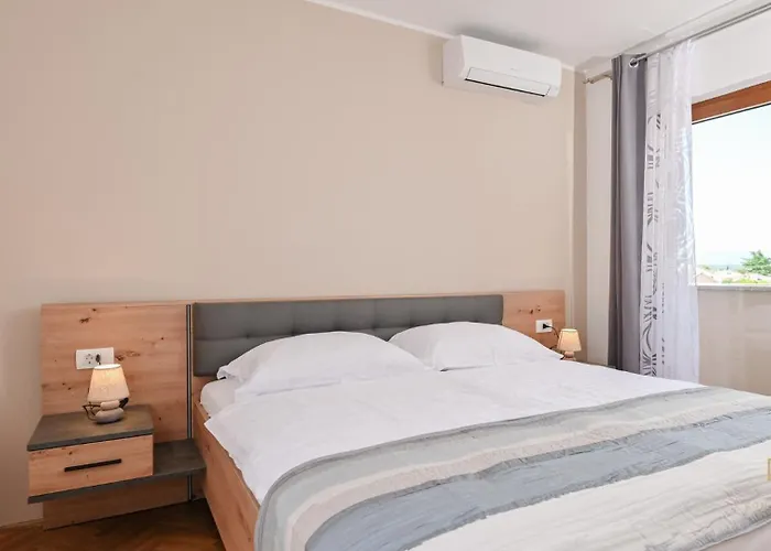 Modern Lara Apartment Malinska