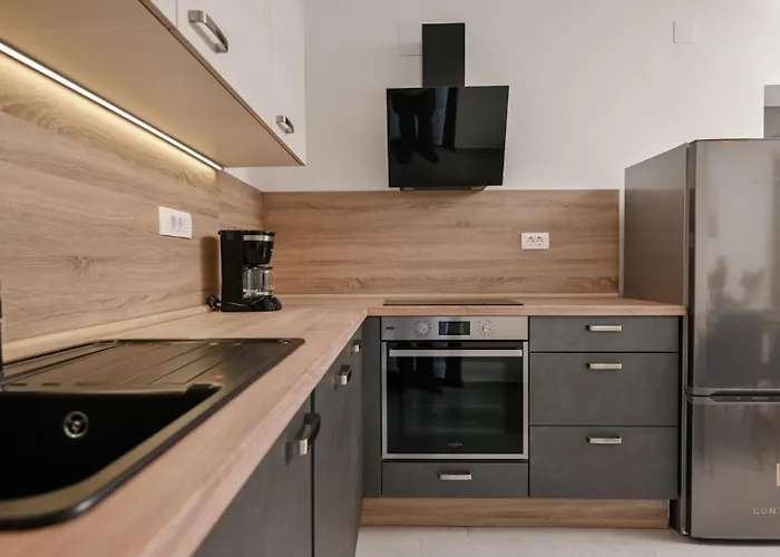 Modern Lara Apartamento *